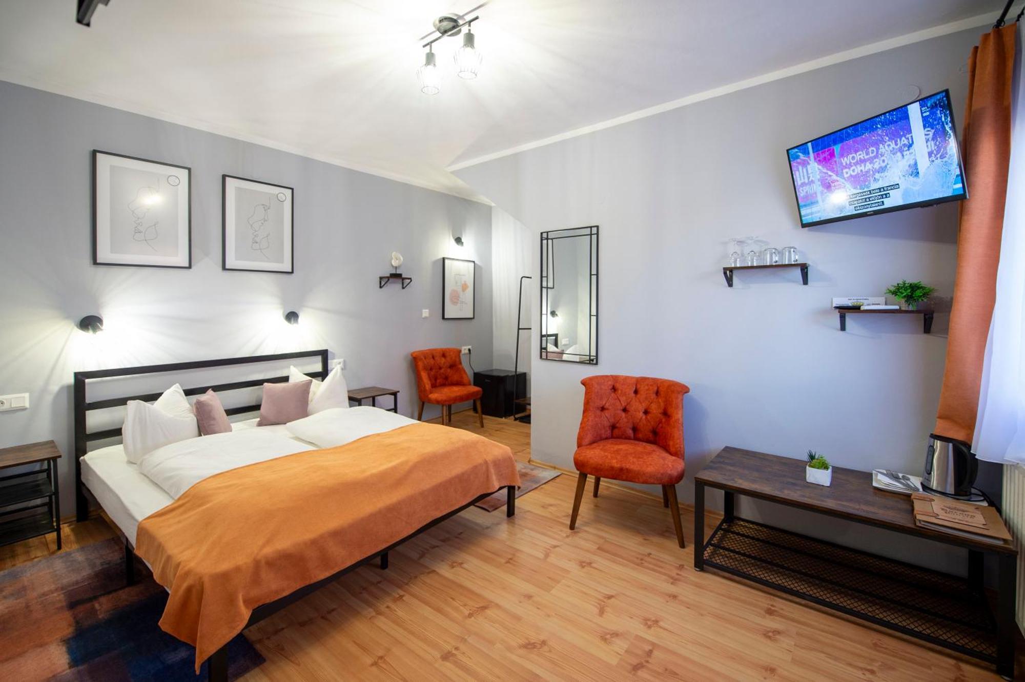 Korona Panzio Bed & Breakfast โอดอร์เฮอู เซกุยเอสก์ ภายนอก รูปภาพ